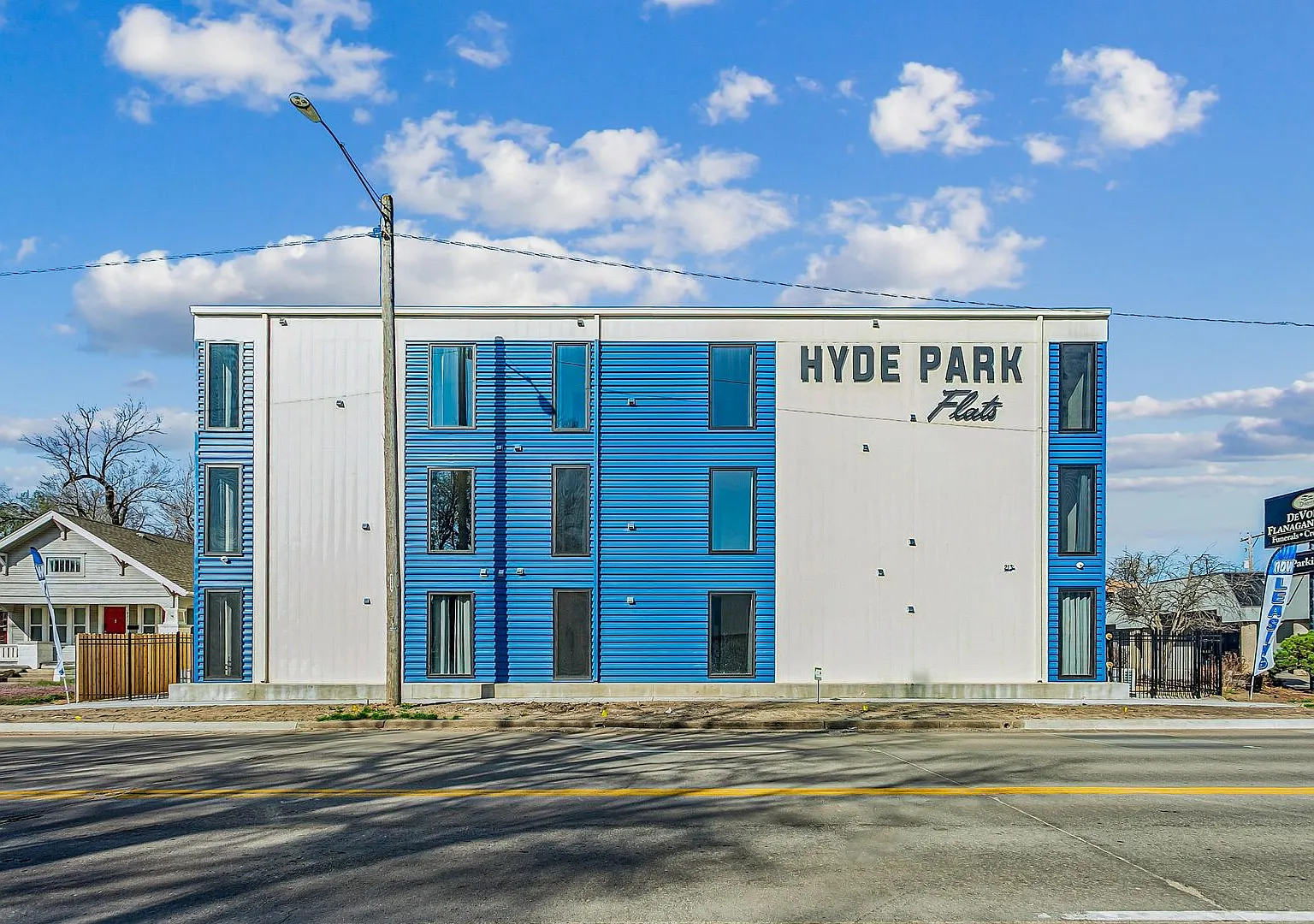 Hyde Park Flats — Photo 1