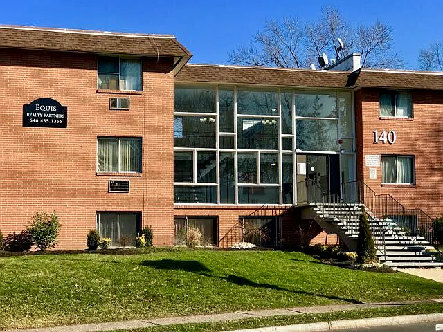 140 Washington St — Photo 16
