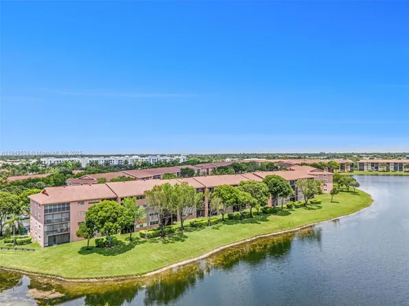 701 SW 141st Ave APT 109R, Pembroke Pines, FL 33027