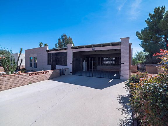 2nd image of 1551 S San Carla