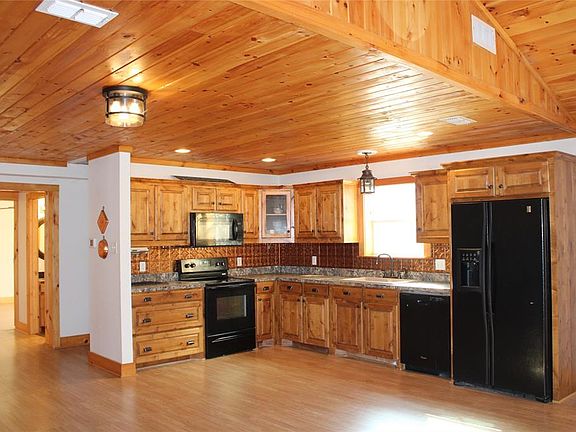 4th image of 9885 Flint Dr
