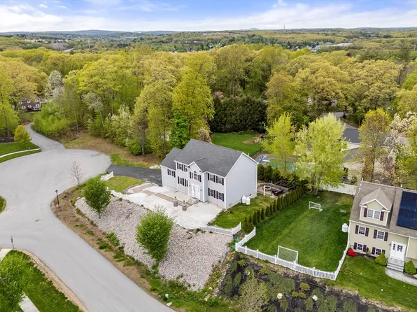 3 Moore Dr, Millbury, MA 01527