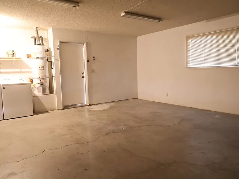 112 Rawhide Ln — Photo 18