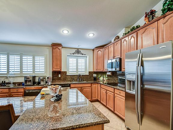 5th image of 806 E Penny Ln