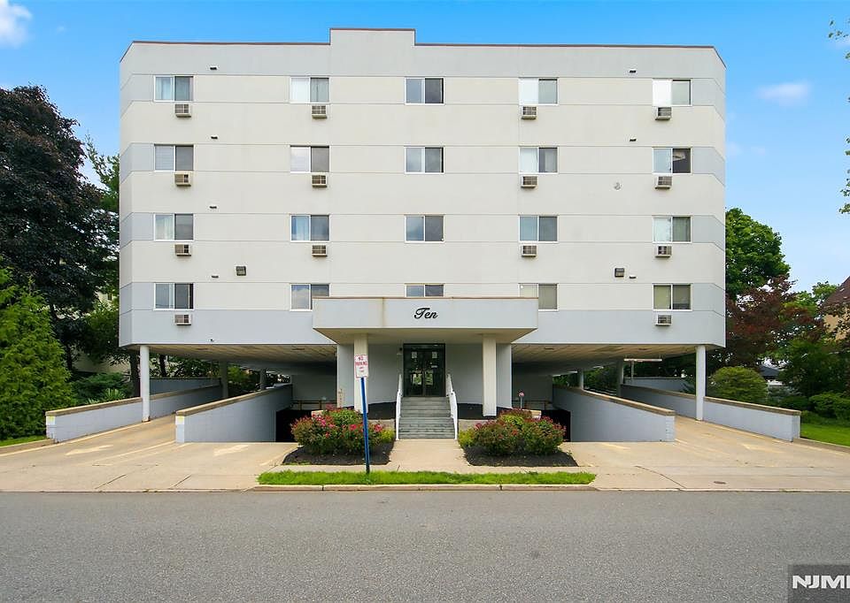 1st image of 10 Orchard Street #1F