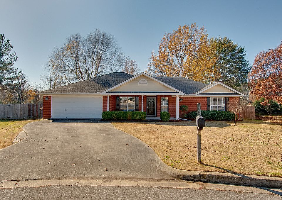 1st image of 110 Champions Green Ln