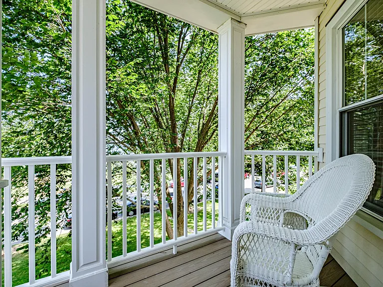 Private porch