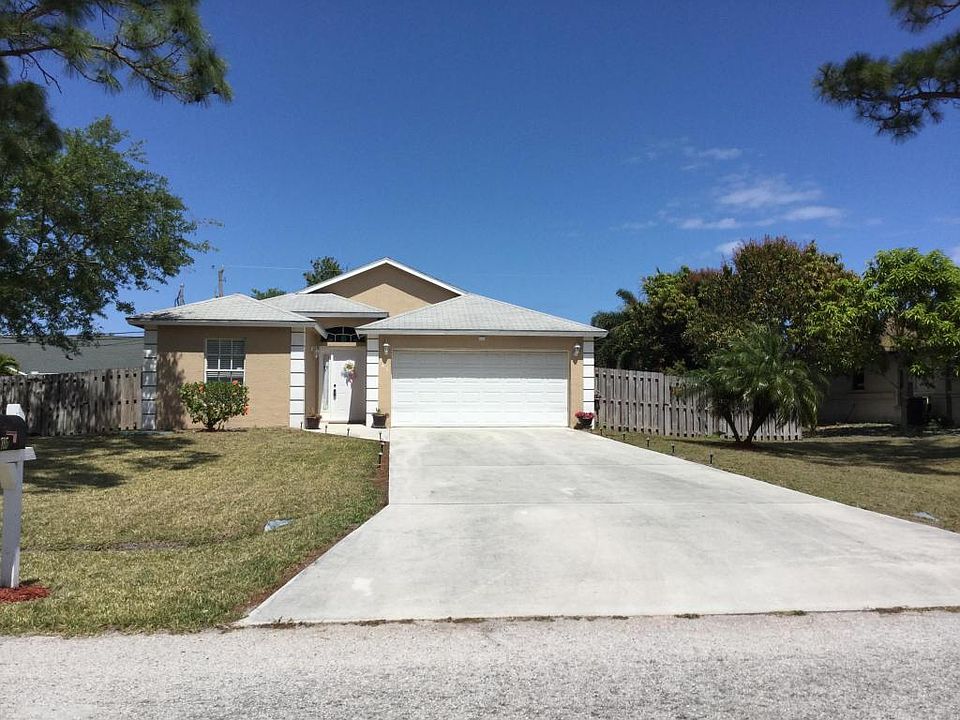 1st image of 765 SE Academy Ln