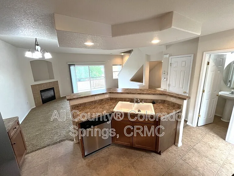 4719 Iron Horse Villas Point — Photo 8