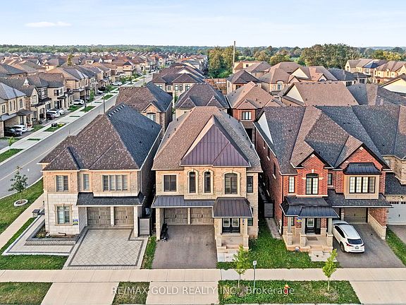 3rd image of 1199 Queens Plate Rd E