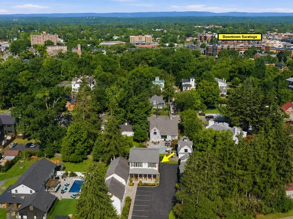 11 Cottage Street unit 7, Saratoga Springs, NY 12866