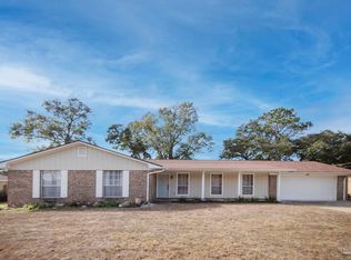 3525 Wimbledon Dr, Pensacola, FL 32504