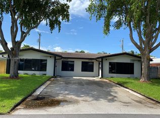 1747 NE 55th St #1, Fort Lauderdale, FL 33334
