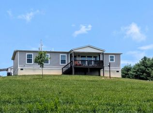 515 Windsor Rd NW, Willis, VA 24380
