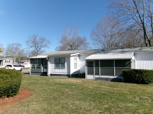 1 Candlelight Dr, Plymouth, MA 02360