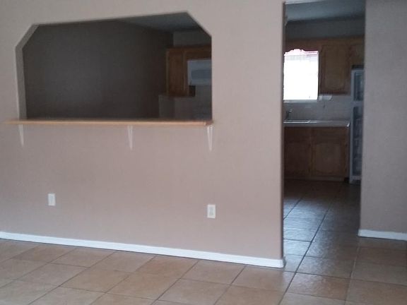 2nd image of 2611 Ringold Cir APT C