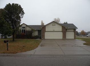 2624 E Charleston Dr, Wichita, KS 67219