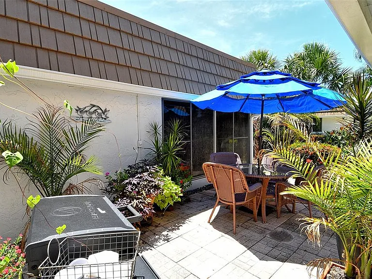 2308 Waterbluff Pl #V-304 — Photo 30