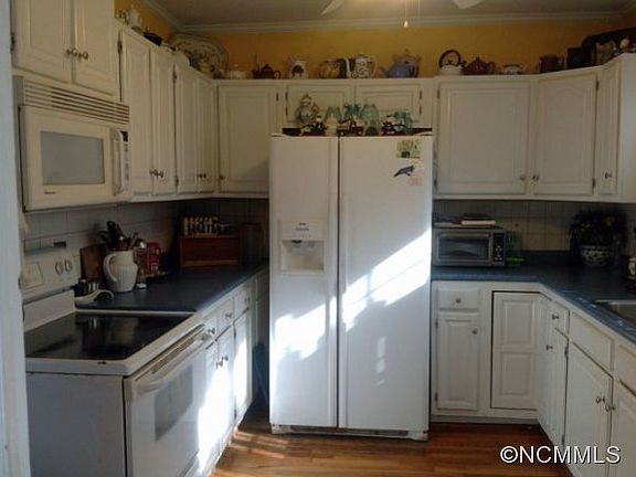 5th image of 1 Enka Crescent St