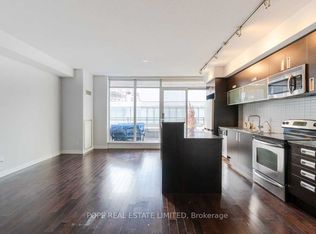 205 Frederick St #803, Toronto, ON M5A 4V3
