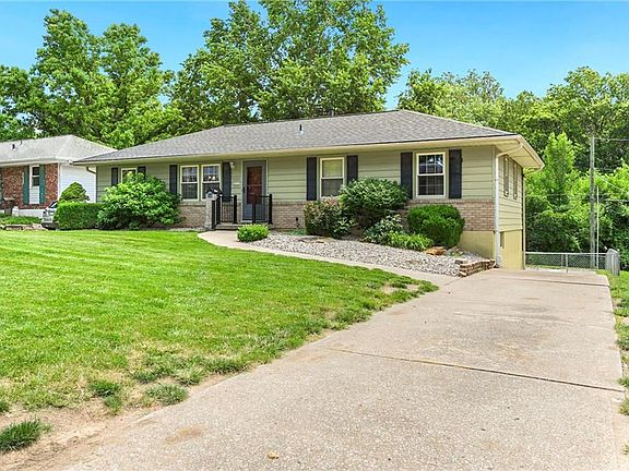 2nd image of 3801 Stonewall Ct