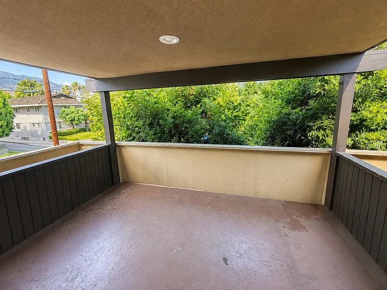 365 Cliff Dr #11 — Photo 6