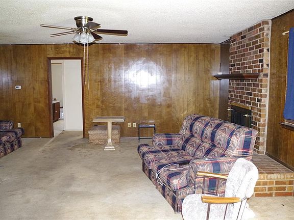 2nd image of 325 Linda Dr