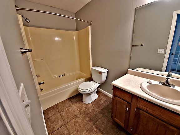 4th image of 4419 Bonnell Dr NW #4421-04
