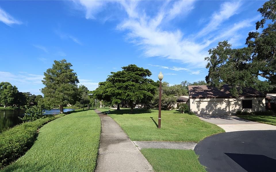 1st image of 3921 Glen Oaks Manor Dr