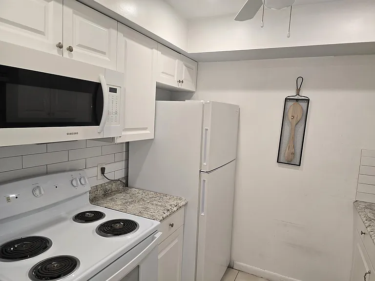 151 SW 134th Way #203N — Photo 11