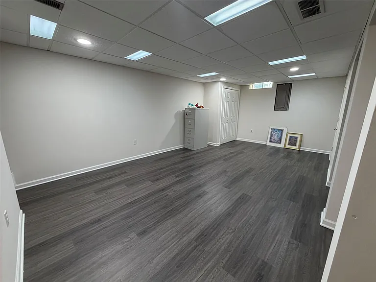 7043 Foxridge Dr — Photo 41