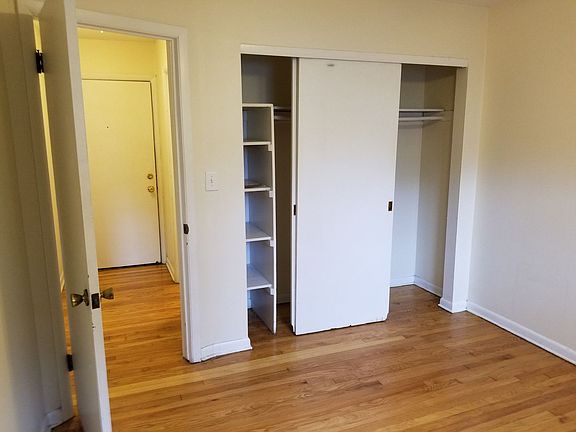 5th image of 1579 N Farwell Ave APT 105
