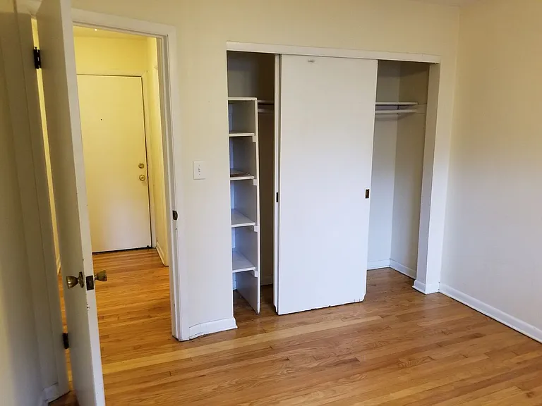1579 N Farwell Ave — Photo 5