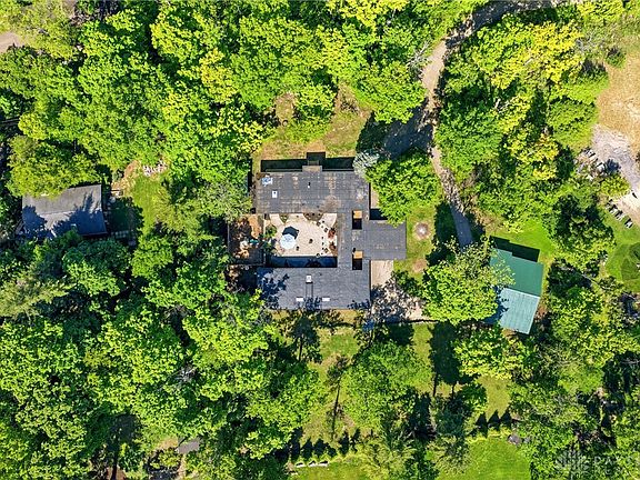 5th image of 265 Bonham Rd