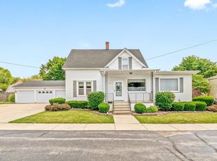 315 S Zeller St, Somonauk, IL 60552