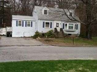 5 Curve St, Bedford, MA 01730