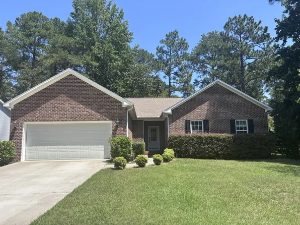100 Kingswood Cir, Pinehurst, NC 28374