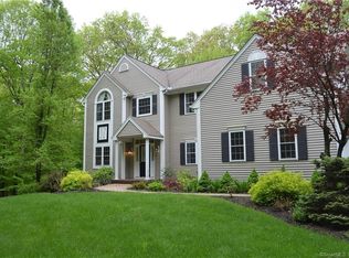 9 Crystal Ln, New Milford, CT 06776