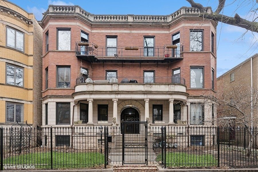 1st image of 924 W Leland Ave #1W