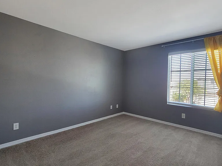 56 S 190th Ln — Photo 28