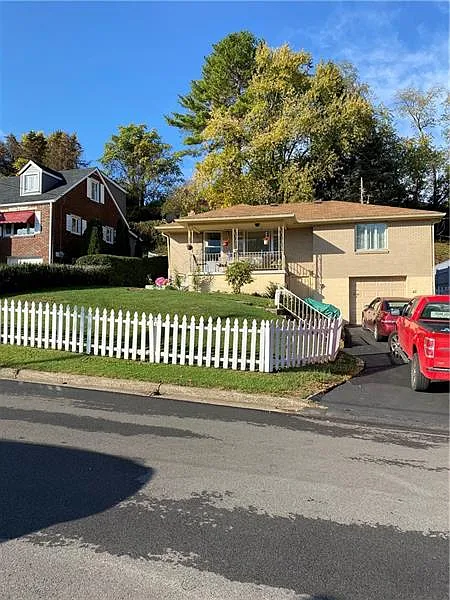 42 Overhill Dr photo 1