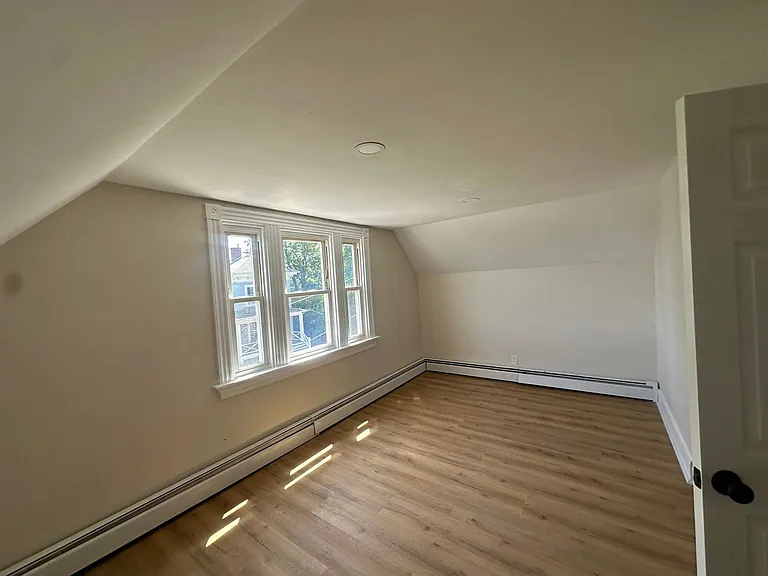 11 Dedford St #3 — Photo 1