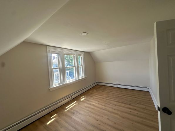 11 Dedford St APT 3