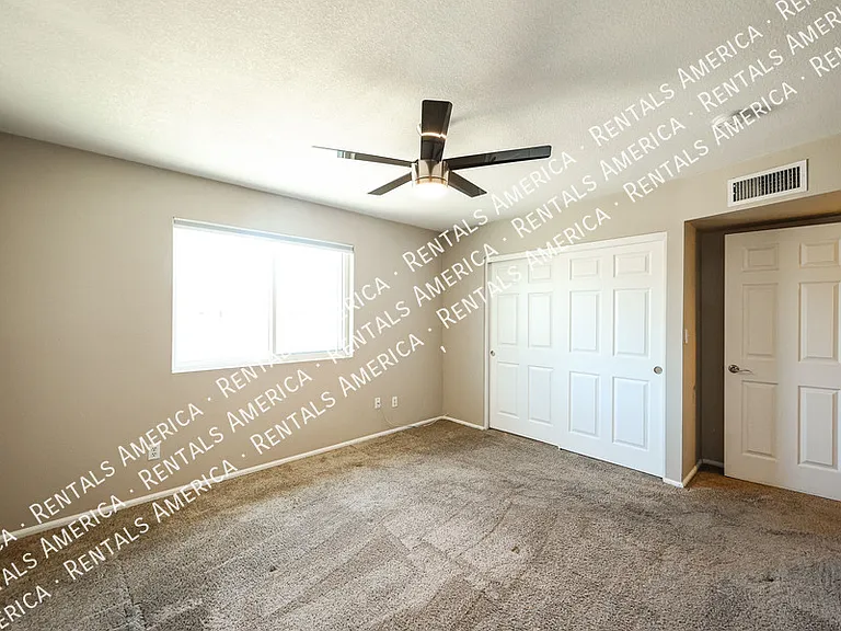 10627 S 44th St — Photo 9