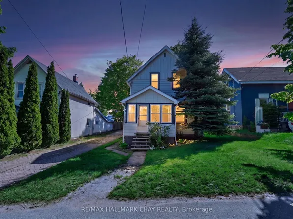 23 Maria St, Penetanguishene, ON L9M 1L5