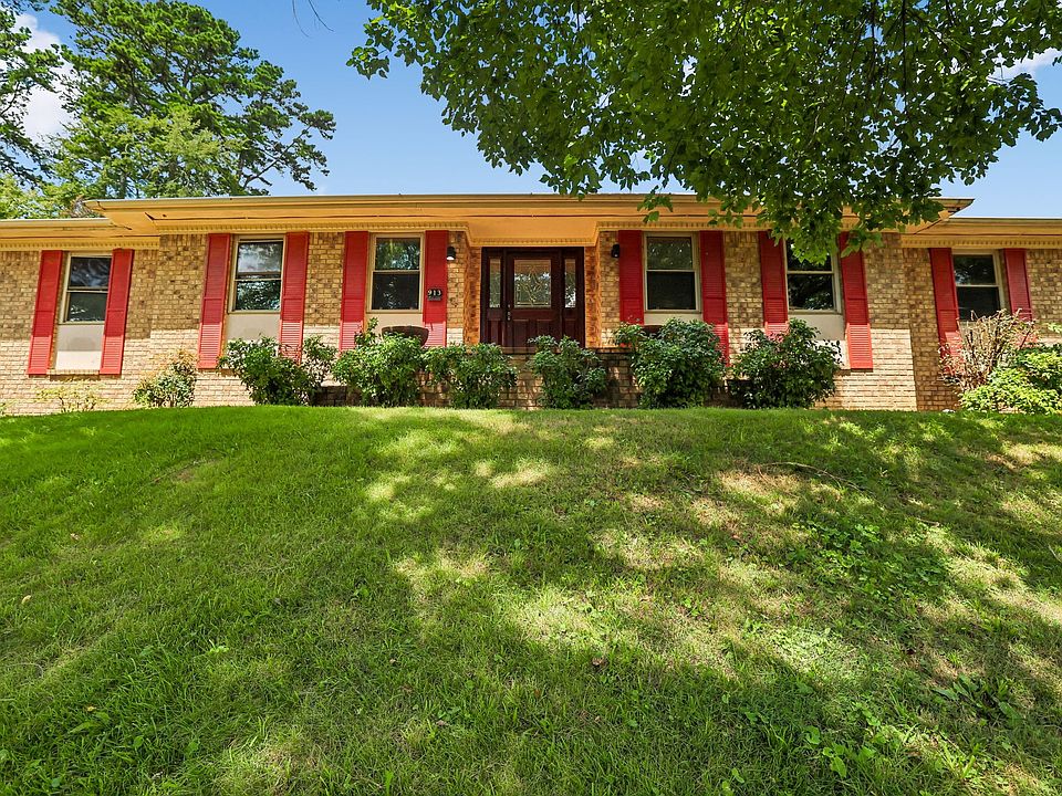 1st image of 913 Belvoir Hills Cir
