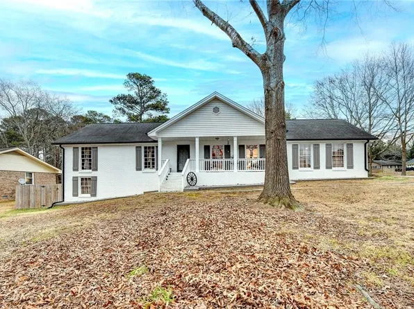 2136 Briarwood Ct, Snellville, GA 30078