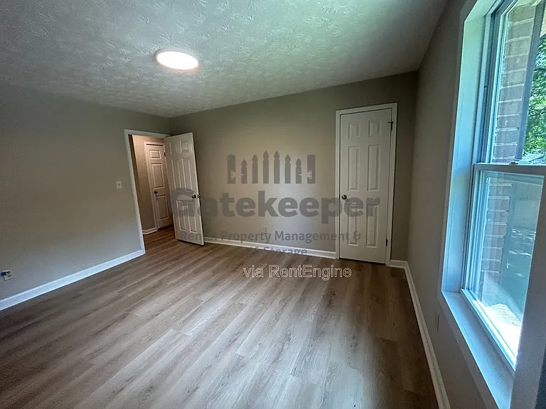 115 Meadowbrook Ct — Photo 7
