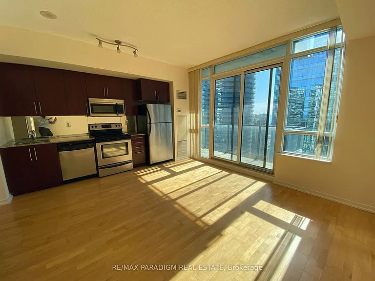 65 Bremner Blvd #3204 — Photo 5