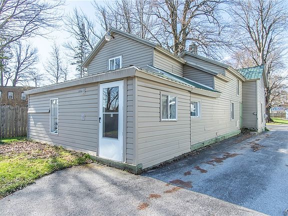 4th image of 712 Lawrence St